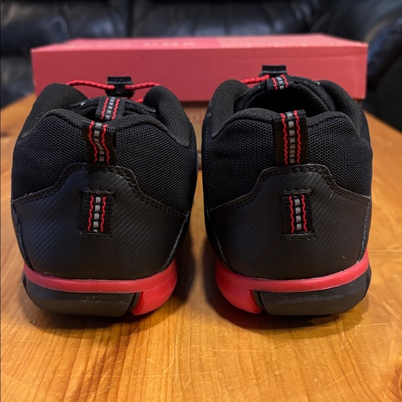 🌲Size 6Y - NWT: KEEN - Youth Hiking Shoes - Picture 9 of 16